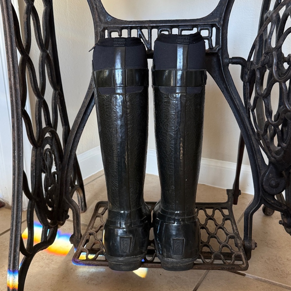 Bogs Rider Emboss  Waterproof Boots Women’s Size 7
Black - Picture 5 of 7